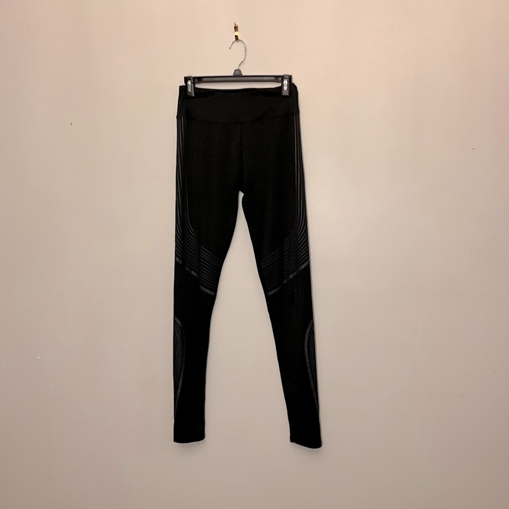 S R leggings black/gray size S, waist 24 inches, inseam 29 inches.